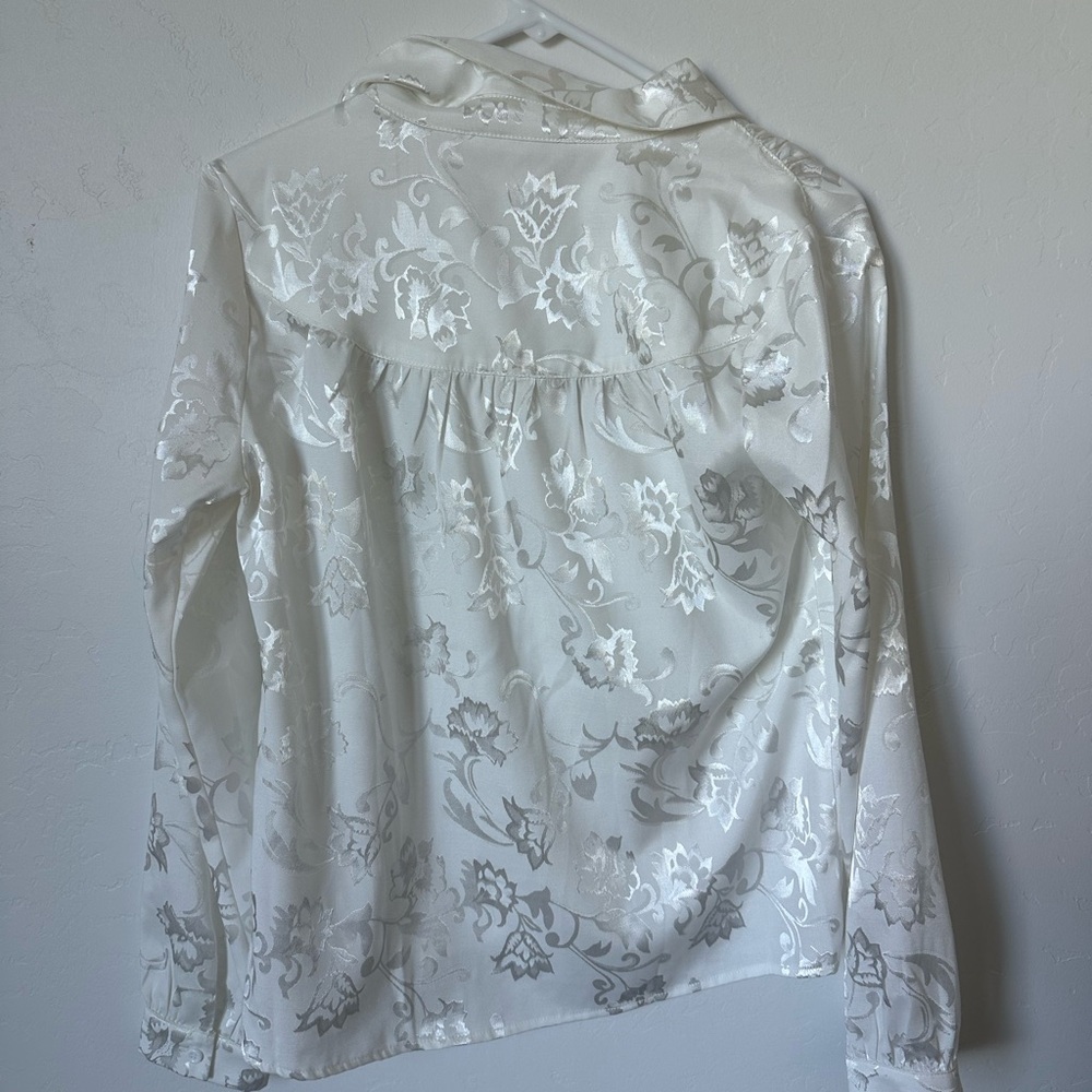 Silky Flowered White Button Down - image 4